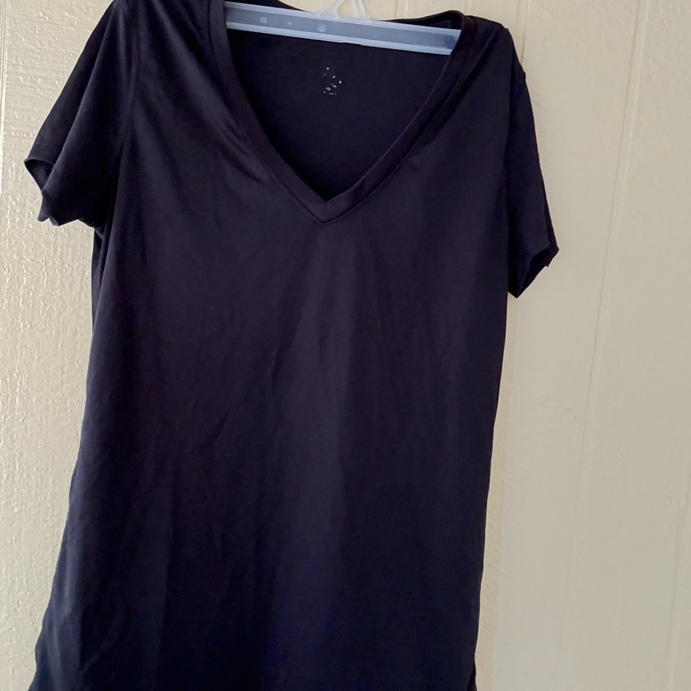 Black Short Sleeve V-Neck T-Shirt